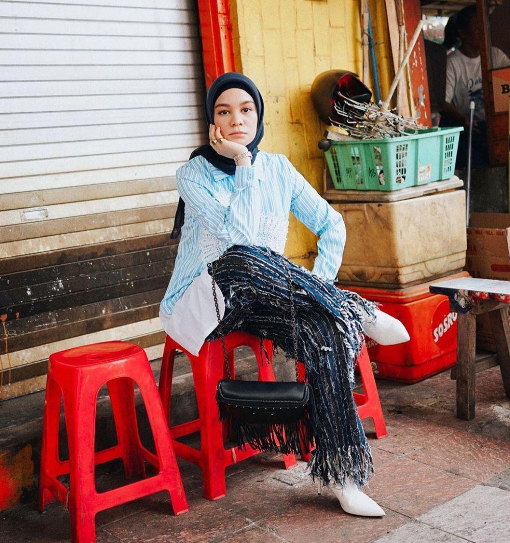 Kreatif! 10 Spot Foto Kece dan Anti Mainstream ala Tantri Namirah