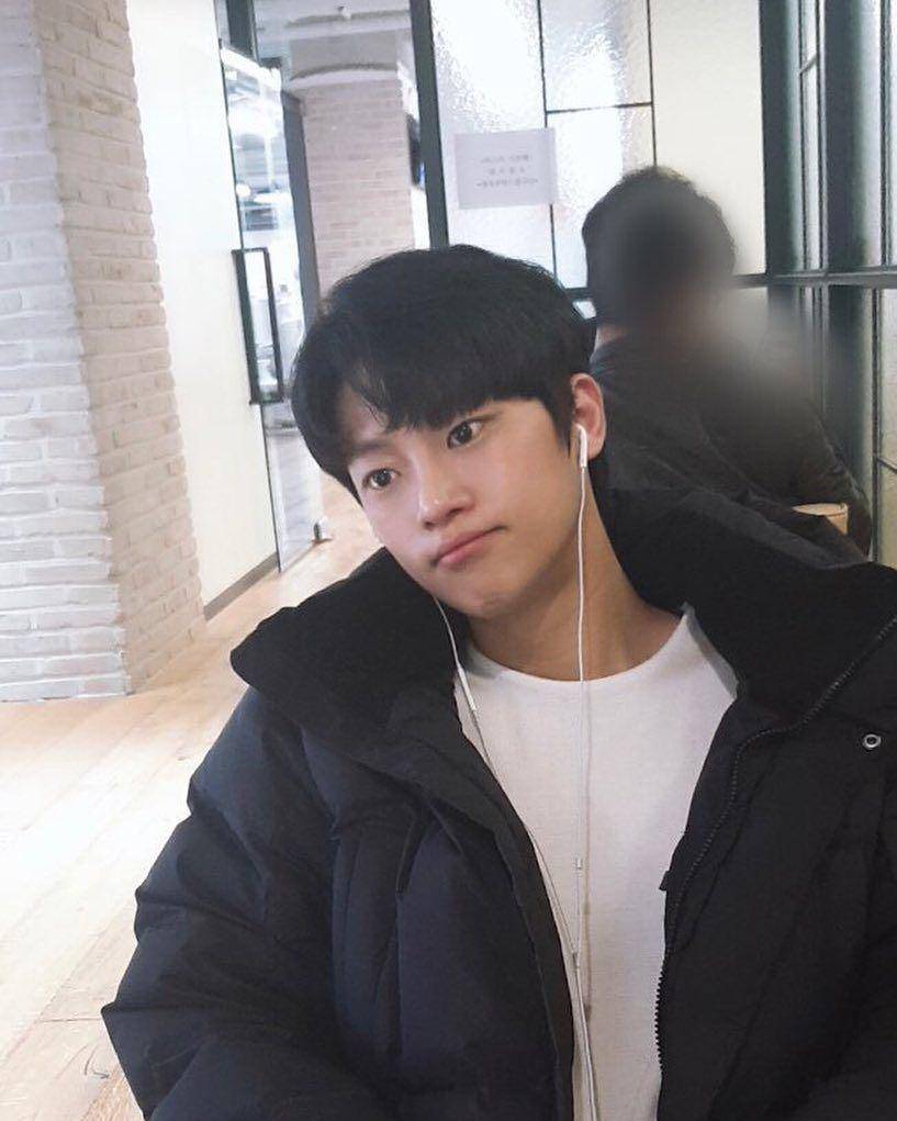 instagram.com/@leesin_y