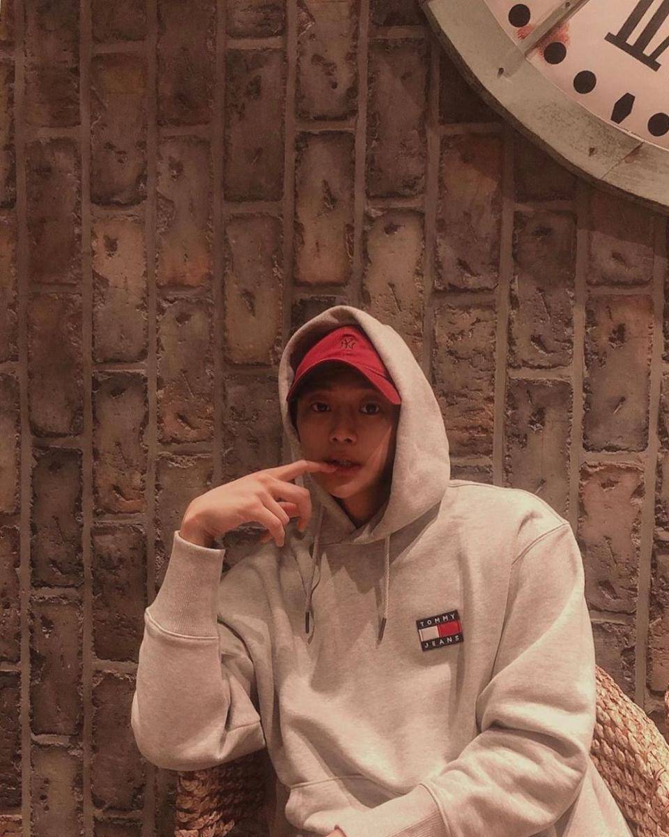 instagram.com/@leesin_y