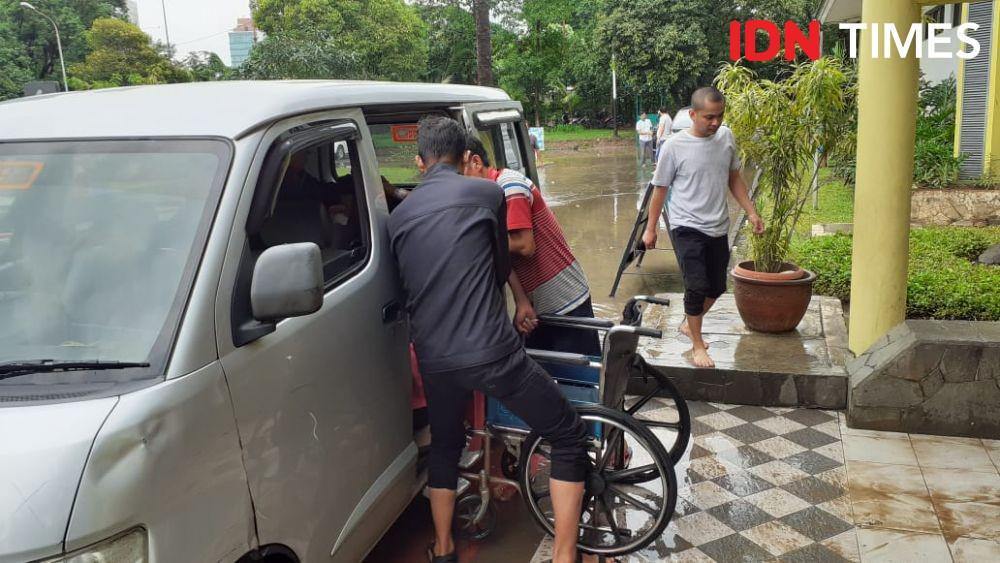 Rumah Sakit Islamic Tangerang Diterjang Banjir, 54 Pasien Dievakuasi