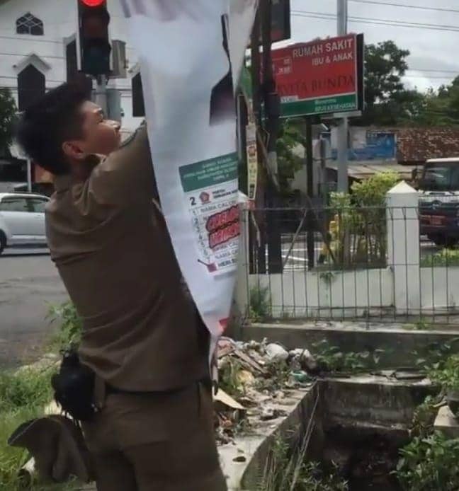 Bawaslu Sleman Minta Bapaslon Segera Turunkan Alat Peraga Kampanye