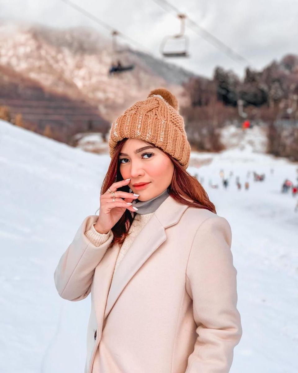 5 Makeup untuk Kulit Sawo Matang ala Beauty Vlogger, Menawan Banget!