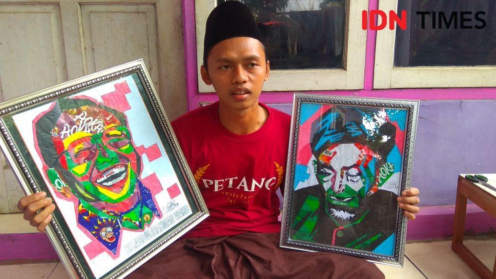 Inspiratif, Pemuda Cirebon Ubah Limbah Plastik Jadi Seni Lukis