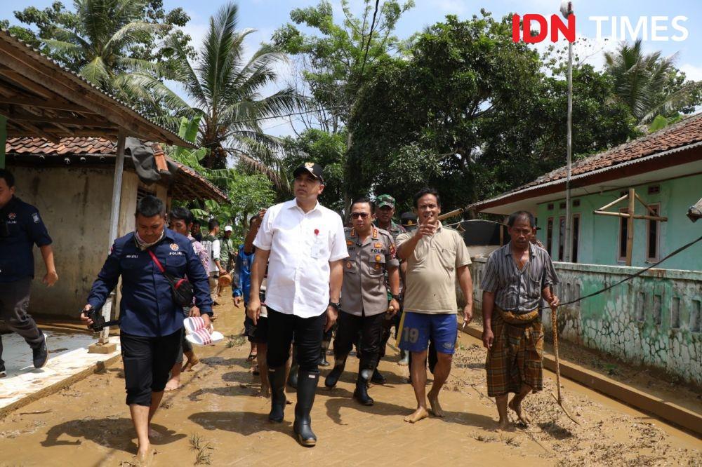 Blusukan ke Wilayah Banjir, Bupati Tangerang Janji Akan Bantu Warga