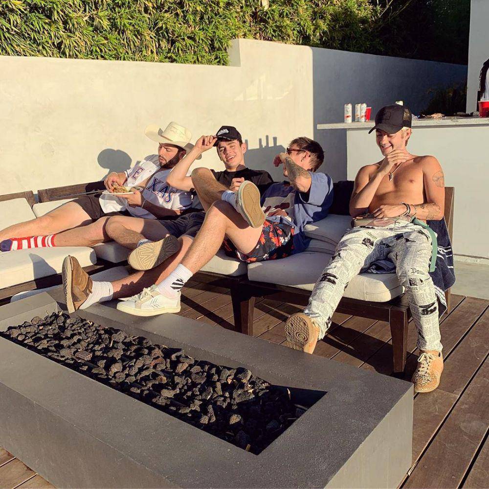instagram.com/jackj