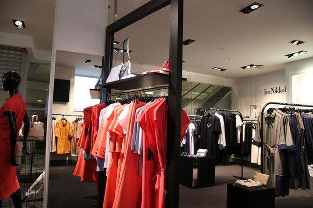 butik (Pexels/Edgars Kisuro)