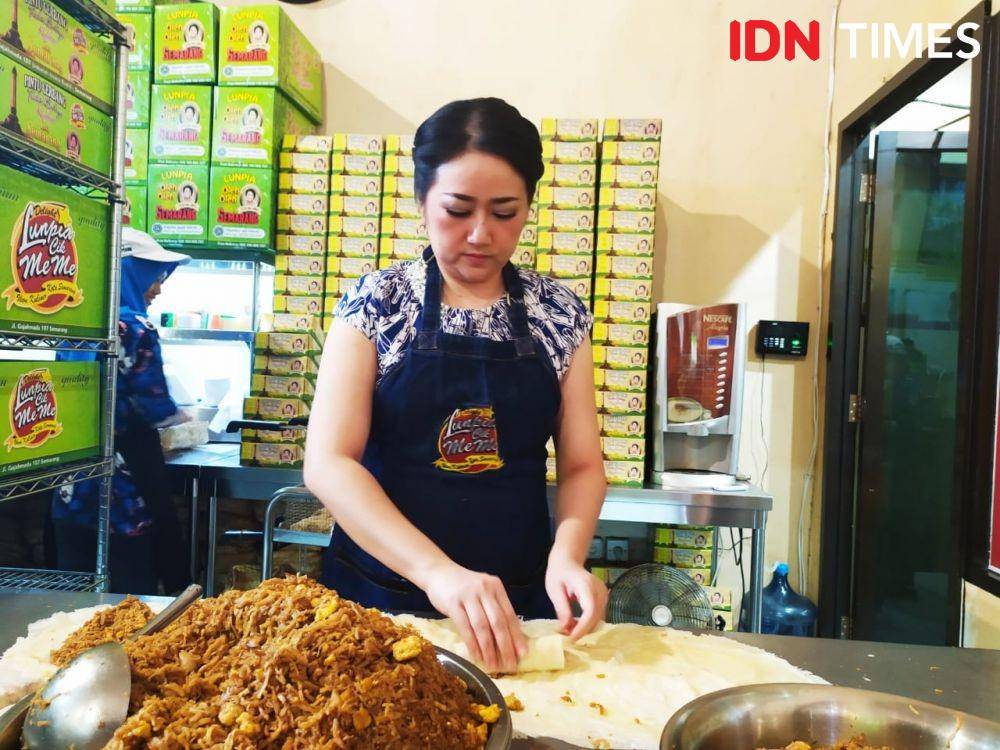 Review Lunpia Cik Meme Semarang, Satu-satunya yang Punya 5 Varian Rasa