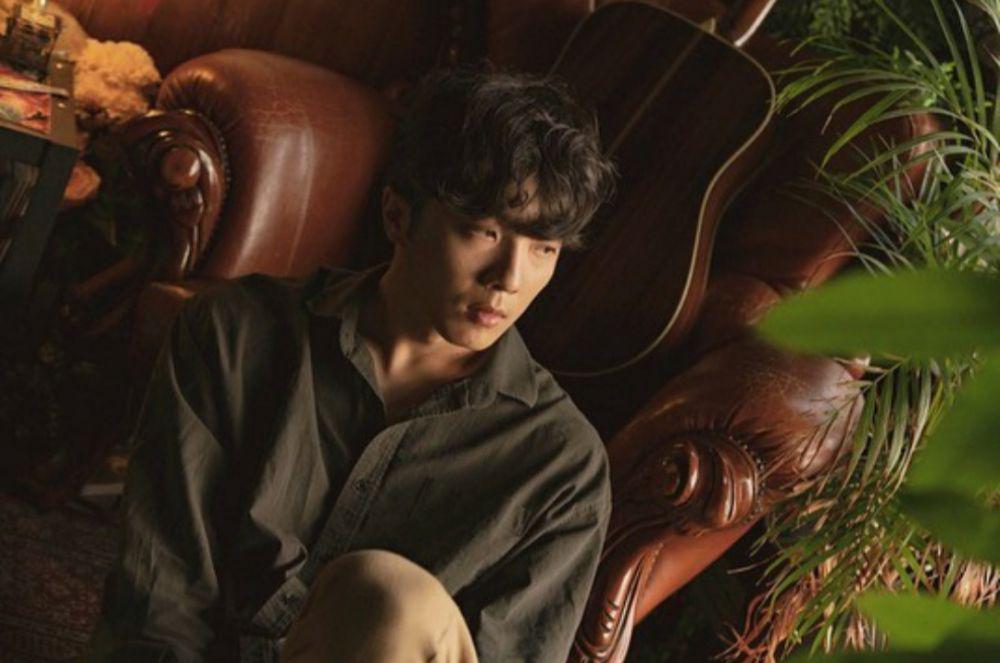 10 Potret Jukjae, Gitaris Menawan Korea yang Sedang Naik Daun