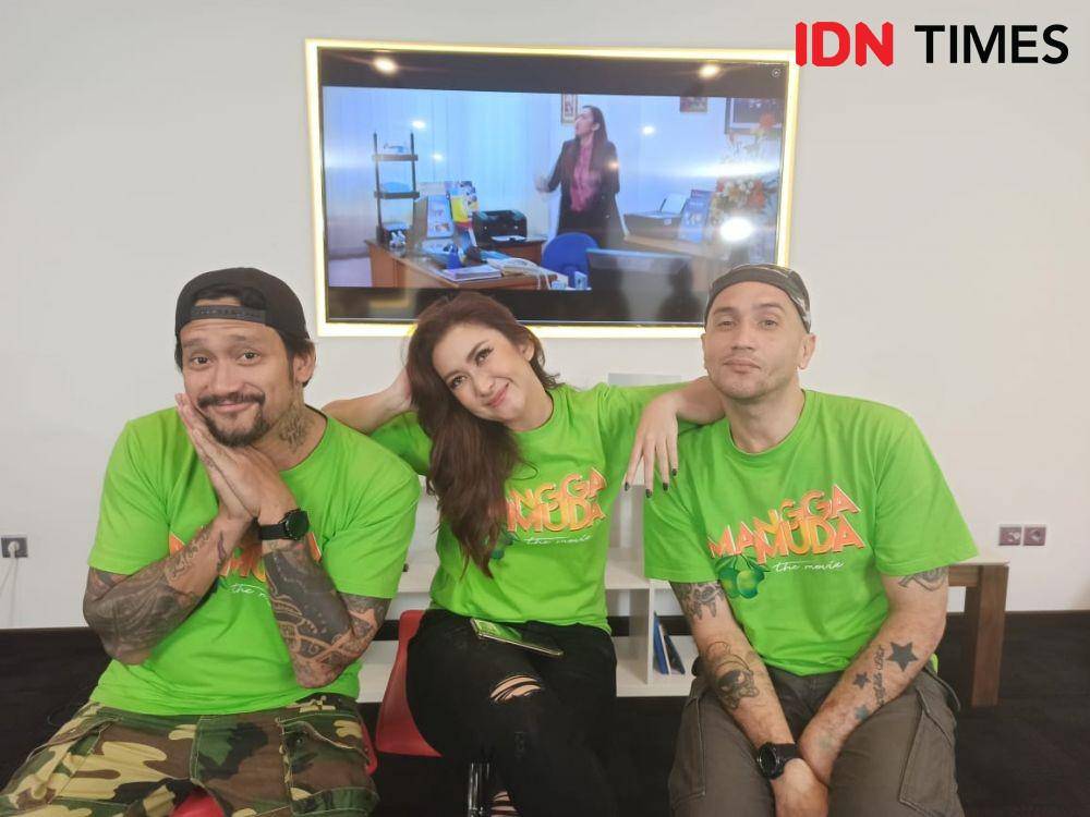 Tora Sudiro, Nafa Urbach, dan Gary Iskak, saat berkunjung ke IDN Media HQ, Gatot Subroto, Jakarta, Senin (6/1). IDN Times/Erfah Nanda