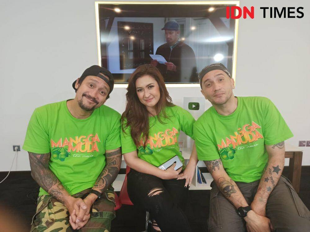 Tora Sudiro, Nafa Urbach, dan Gary Iskak, saat berkunjung ke IDN Media HQ, Gatot Subroto, Jakarta, Senin (6/1). IDN Times/Erfah Nanda