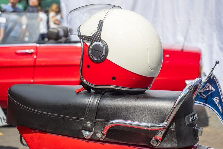 5 Tanda Helm Kesayanganmu Sudah Harus Diganti