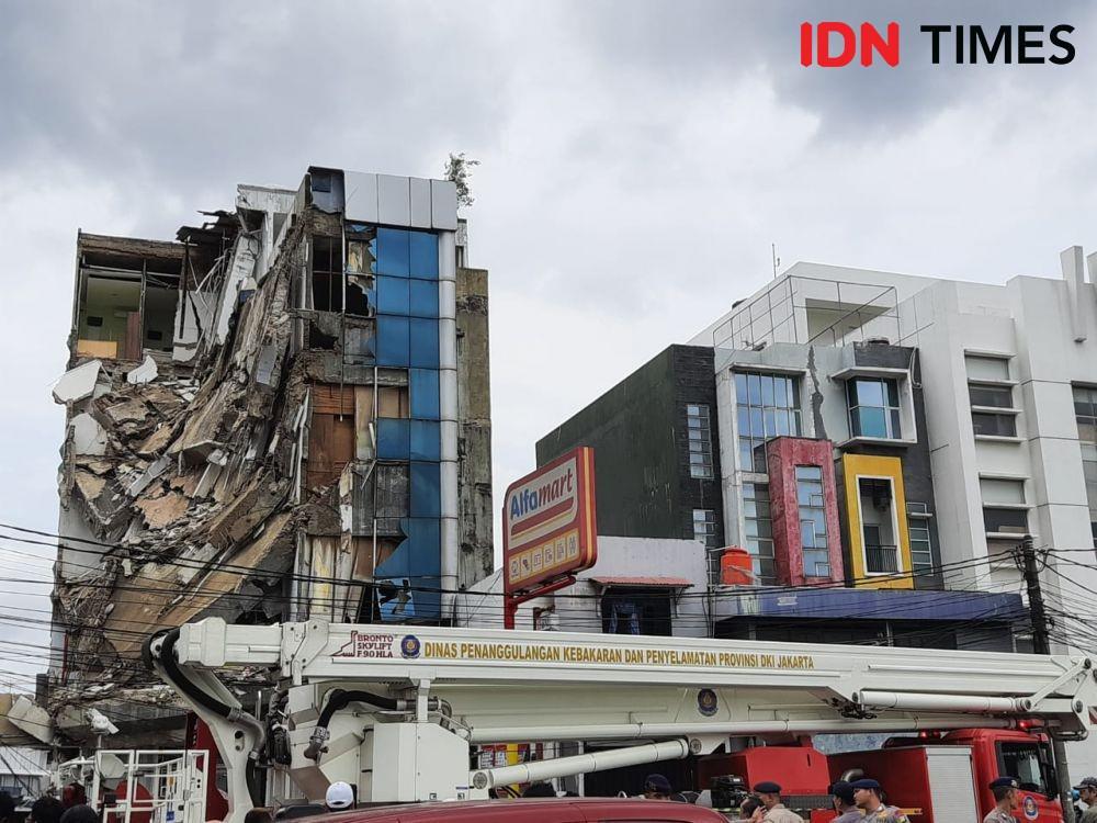 Ini Penyebab Gedung di Slipi Ambruk