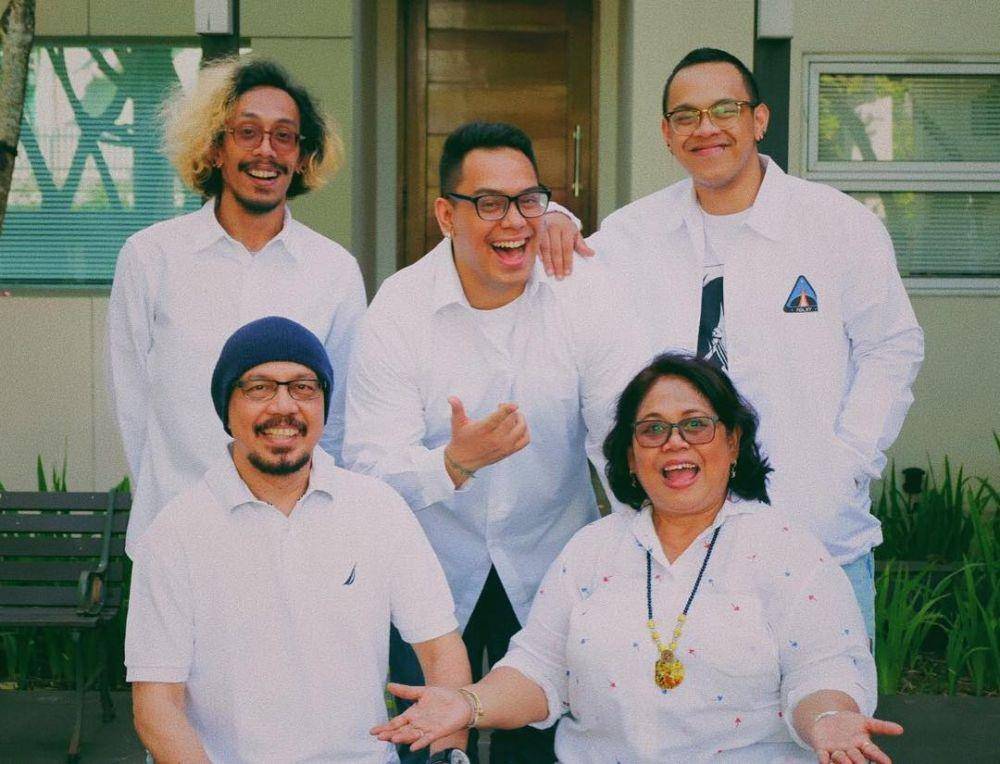 Harmonis, Inspirasi Keluarga Andy F. Noya yang Bisa Millennial Tiru