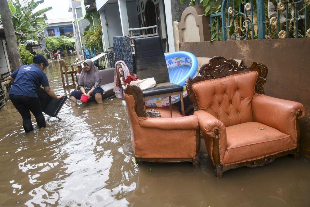 Banjir Surut, Pengungsi di Cipinang Melayu Pulang ke Rumah