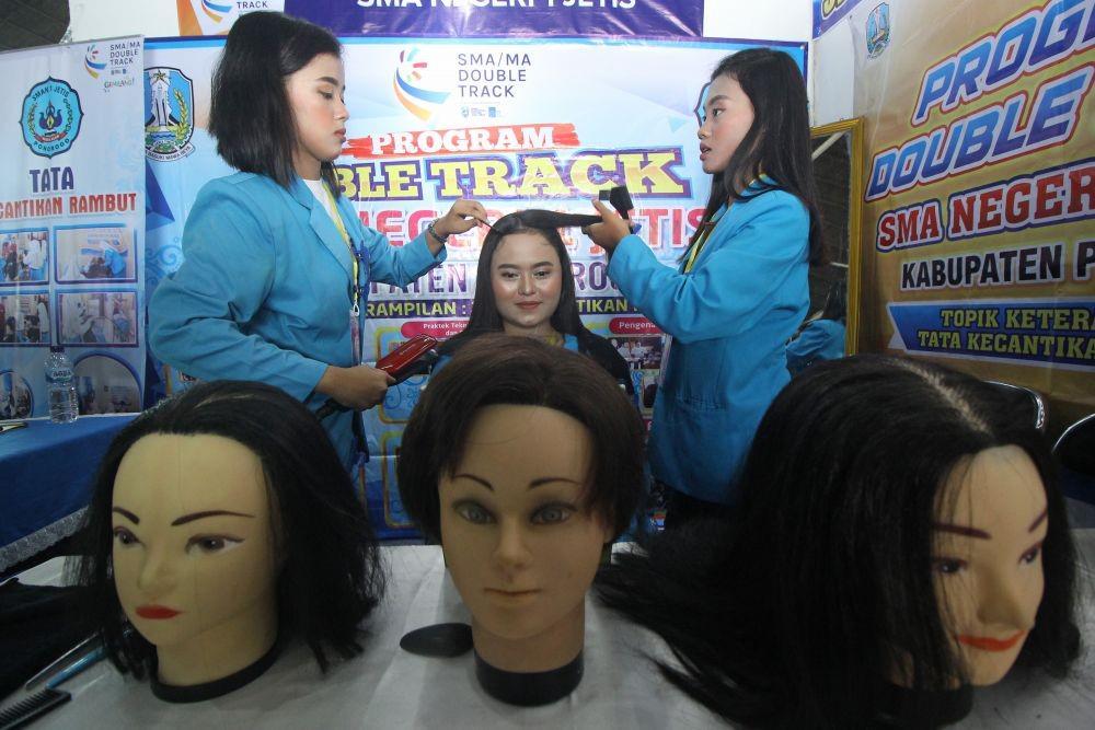 PTM Khusus SMK Difokuskan ke Praktik