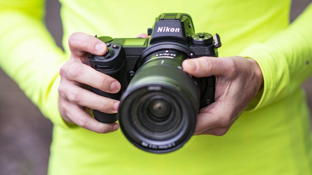 10 Kamera Nikon Terbaik 2019, dari DSLR, Mirrorless hingga Pocket!