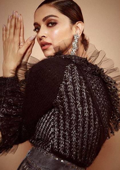 instagram.com/deepikapadukone