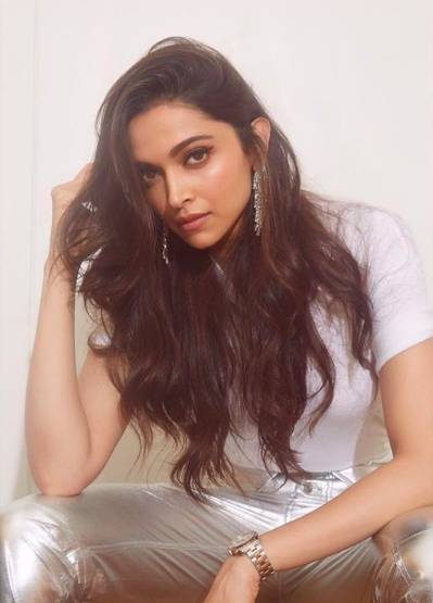 instagram.com/deepikapadukone
