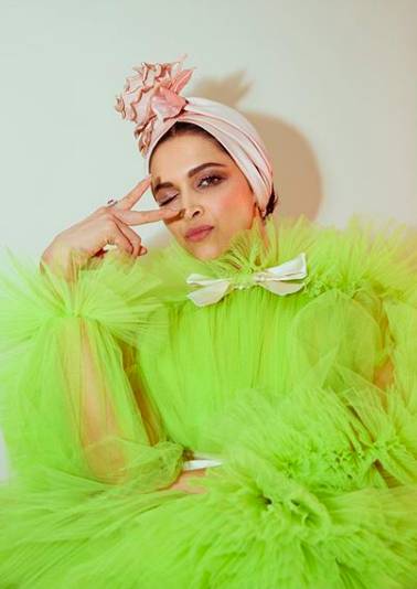 instagram.com/deepikapadukone