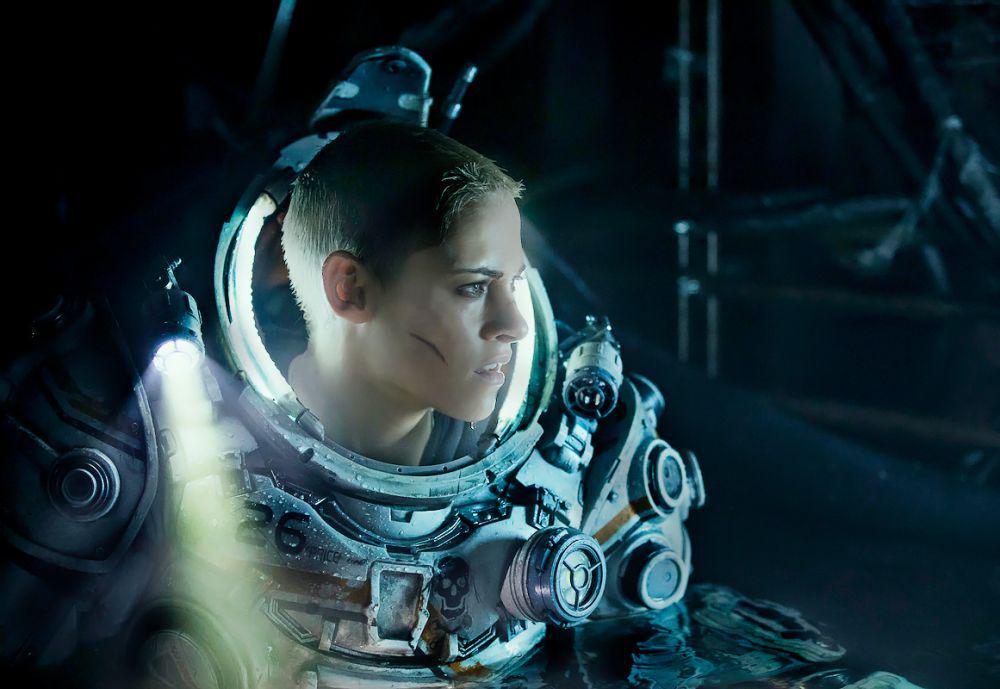 Kostum Berat Hingga Menyelam Sungguhan, Ini 5 Fakta Film Underwater
