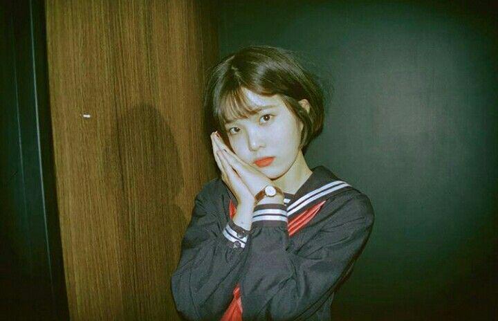 10 Potret Imut Kim Cheonga, Fotografer Menawan yang Mirip IU