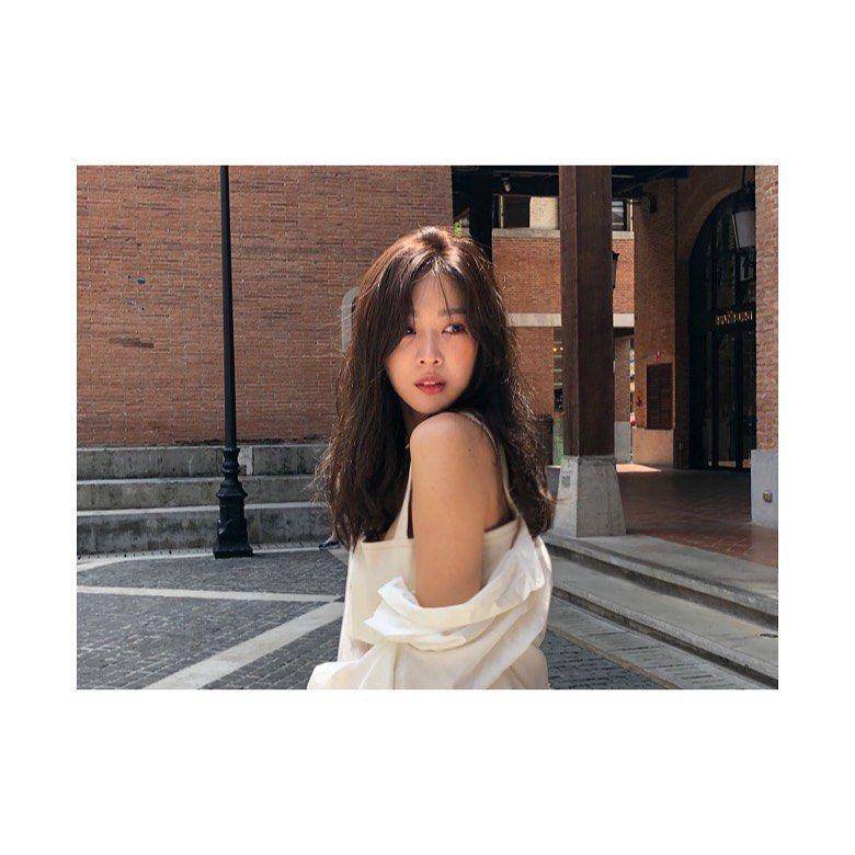 instagram.com/@xxadoraa