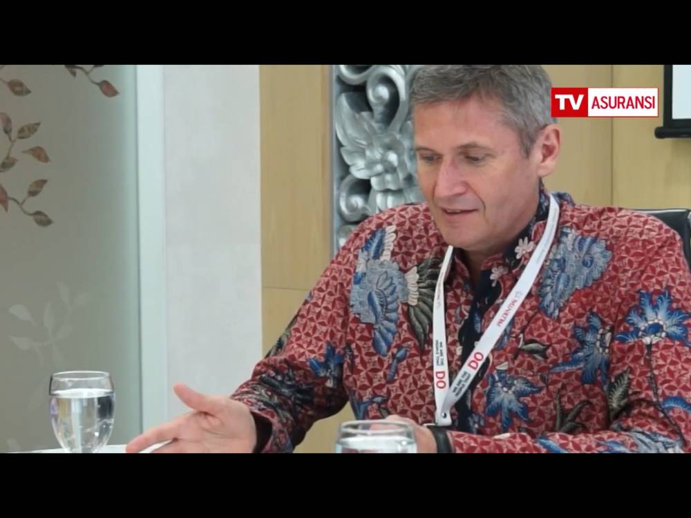 Jens Reisch. YouTube/TV Asuransi