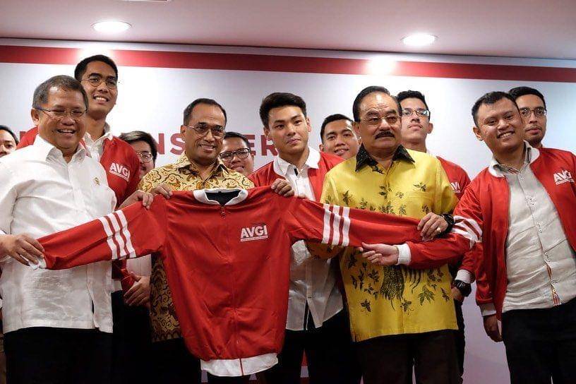 instagram.com/robclintonkardinal