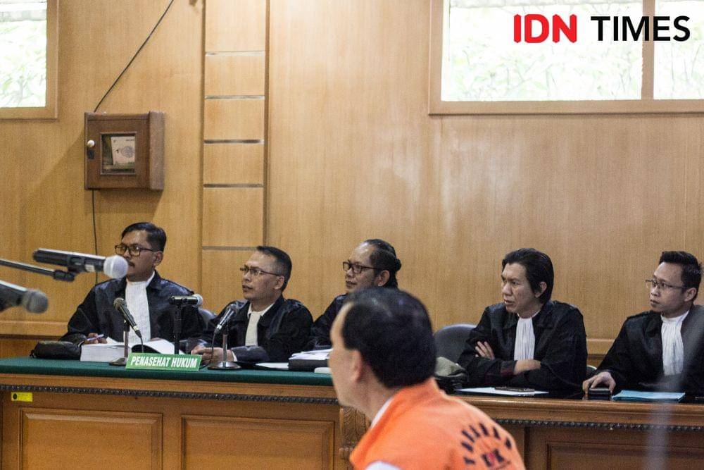 Sidang Mantan Sekda Jabar Iwa Karniwa di Pengadilan Negeri Bandung (IDN Times:Galih Persiana)_3261.jpg