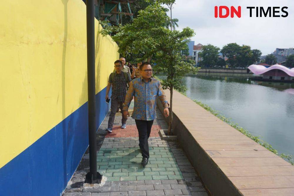 Ketua Fraksi Golkar Basri Baco saat melakukan Inspeksi Mendadak (IDN Times/Gregorius Aryodamar P)