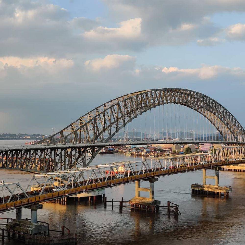 Instagram.com/dhannyks