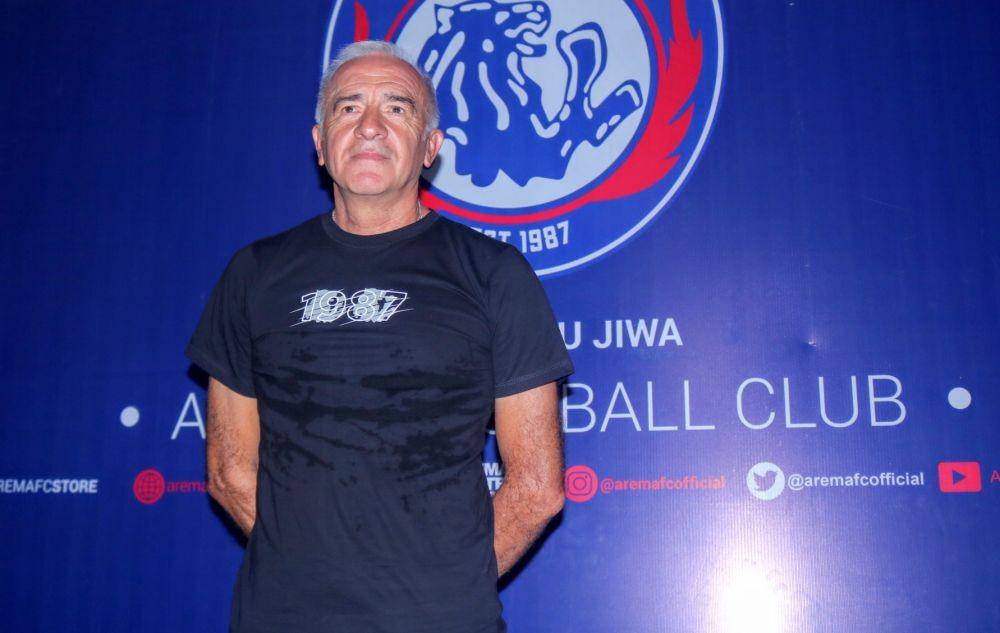 Mario Gomez menjadi pelatih termahal sepanjang sejarah Arema. IDN Times/ Alfi Ramadana