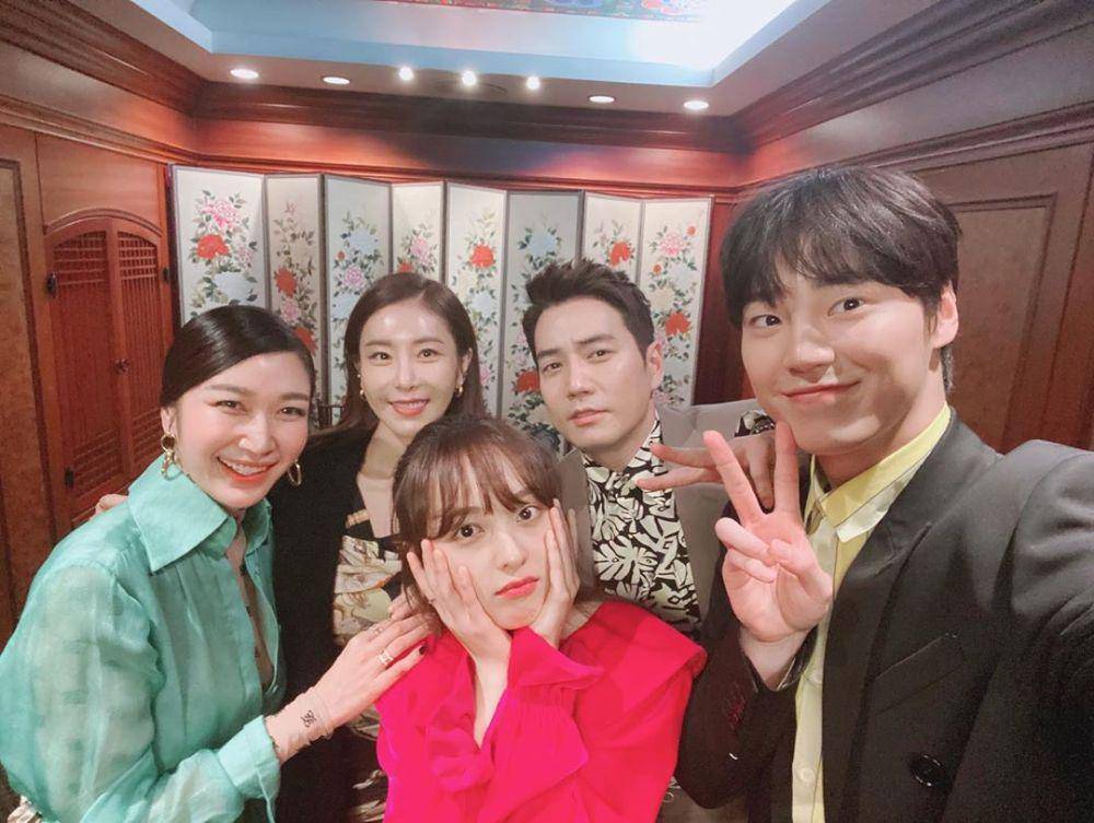 instagram.com/leetaehwan0221