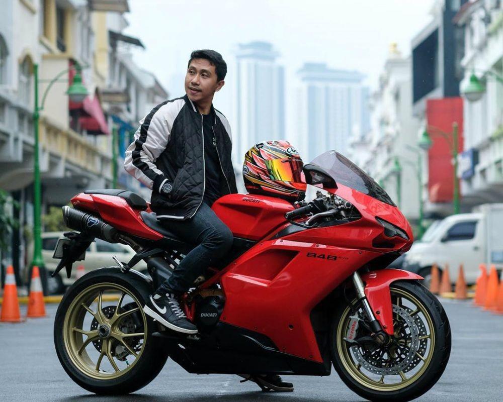 IMS 2020: 5 Fakta Raden Rauf, Hot Daddy Hits Idola Netizen