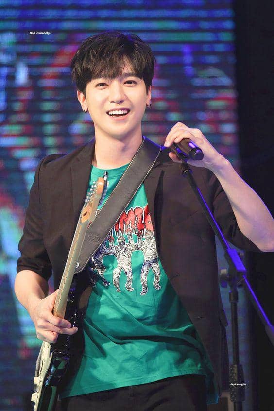 twitter.com/DAY6_930116