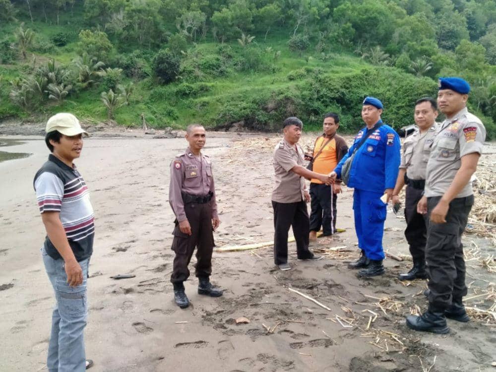 Dua Pemuda Kebumen Digulung Ombak Saat Memancing, Satu Orang Hilang