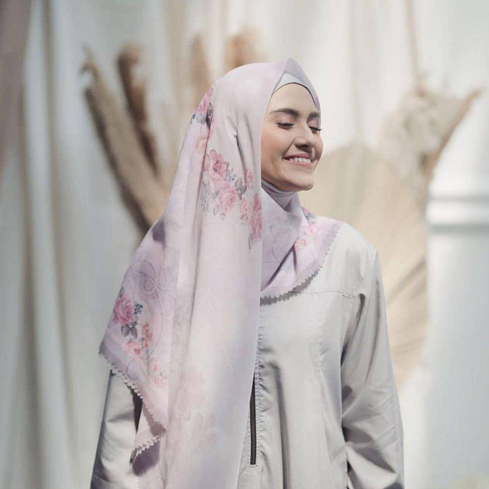 Instagram.com/zeezeeshahab,