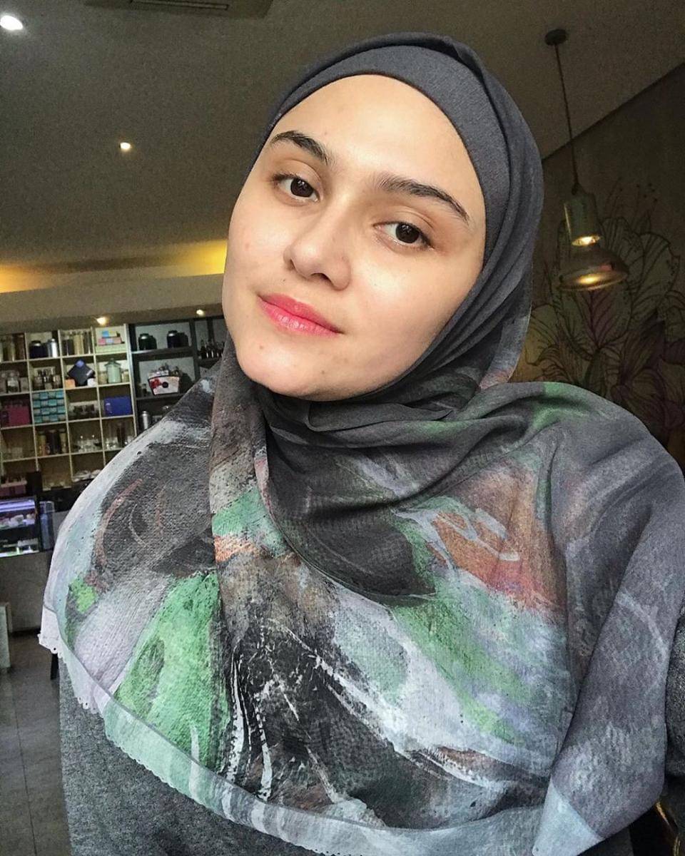 Instagram.com/zeezeeshahab