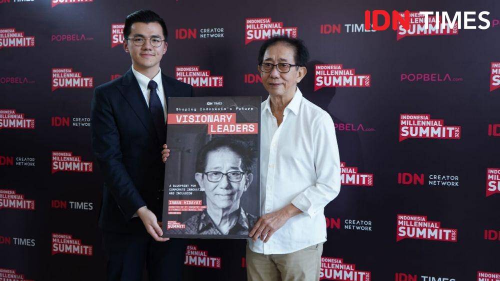 Director PT Jamu & Farmasi Sido Muncul Tbk Irwan Hidayat bersama COO IDN, William Utomo (IDN Times/Reynaldy Wiranata)