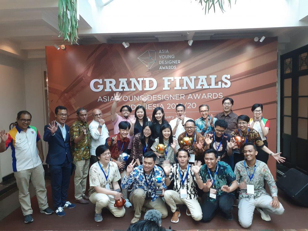 Mahasiswa UPN Veteran Jatim dan Pelita Harapan Sabet Gold Award AYDA
