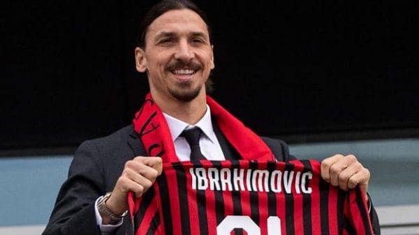 Masih Tampil Prima, Inilah 5 Pemain yang Bermain Lebih dari 4 Dekade