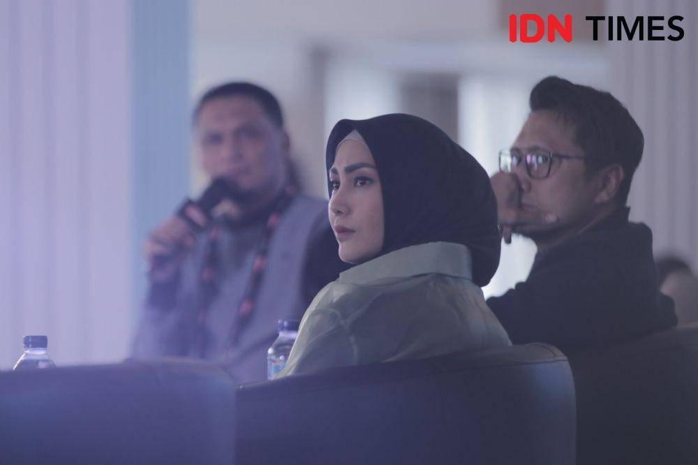Penuh Jatuh Bangun, Ini Kisah Hijrah 3 Selebriti yang Menginspirasi
