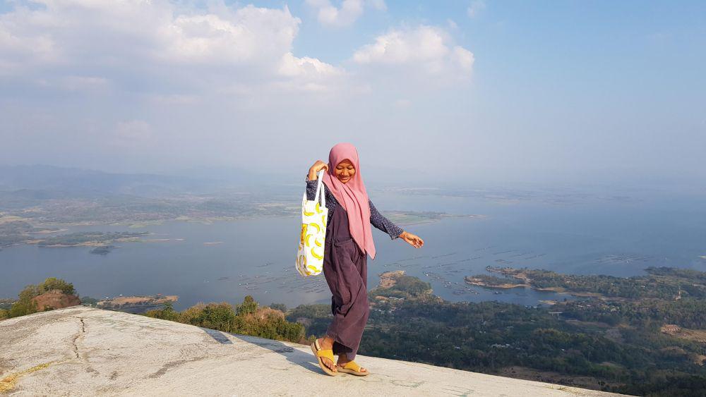 10 Potret Puncak Joglo Wonogiri, Spot Wisata Paralayang di Jawa Tengah
