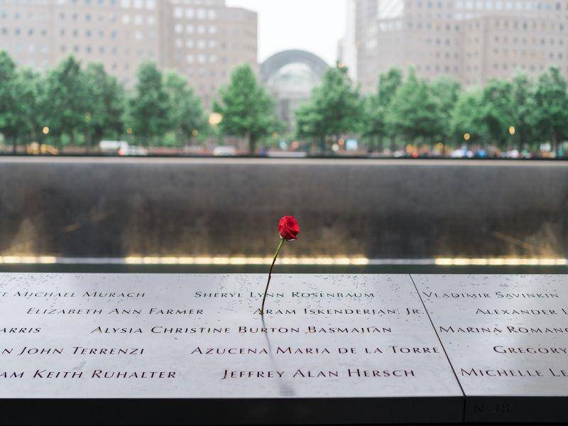 Ilustrasi 9/11 Memorial Museum di Manhattan, New York, Amerika Serikat. unsplash.com/Aaron Lee