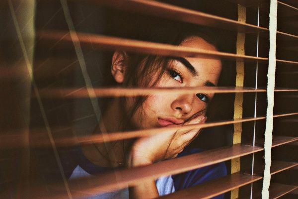 Dijamin Ambyar! Ini 9 Lagu yang Pas Untuk Menemanimu Saat Hujan