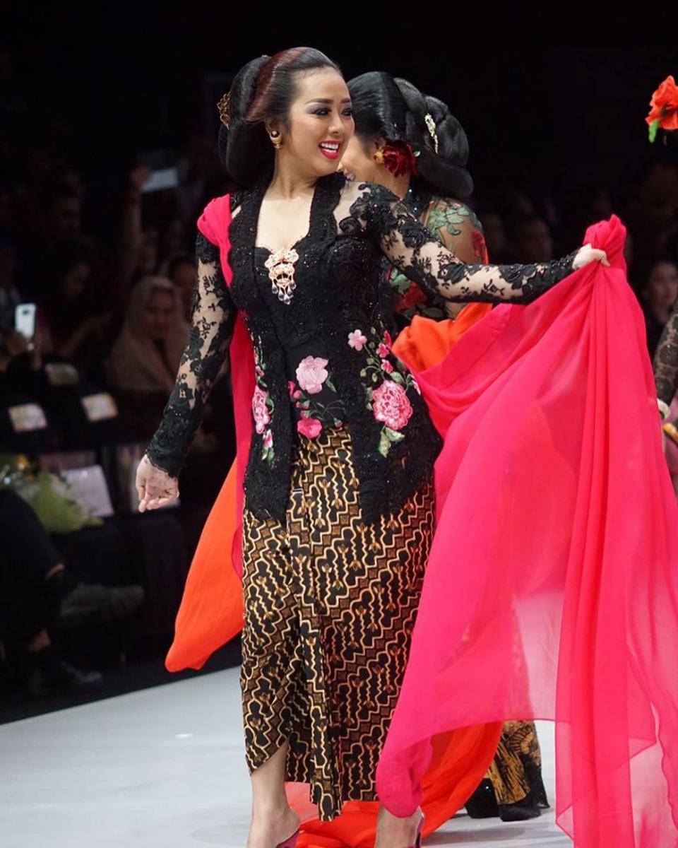 instagram.com/showimah