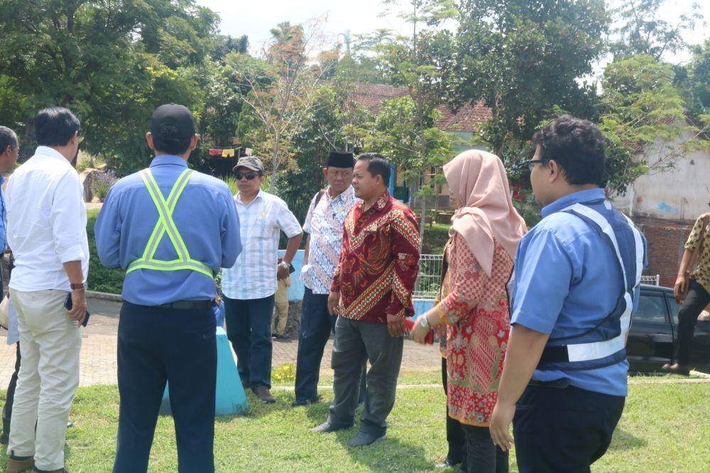 DPRD juga melihat tandon Buring Bawah. IDN Times/ Alfi Ramadana