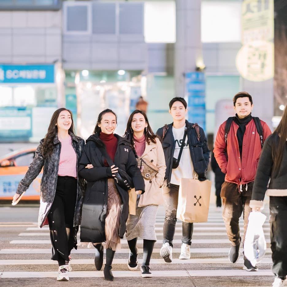 10 Potret Dea Imut di Korea Bersama Pemain Sinetron Cahaya Terindah