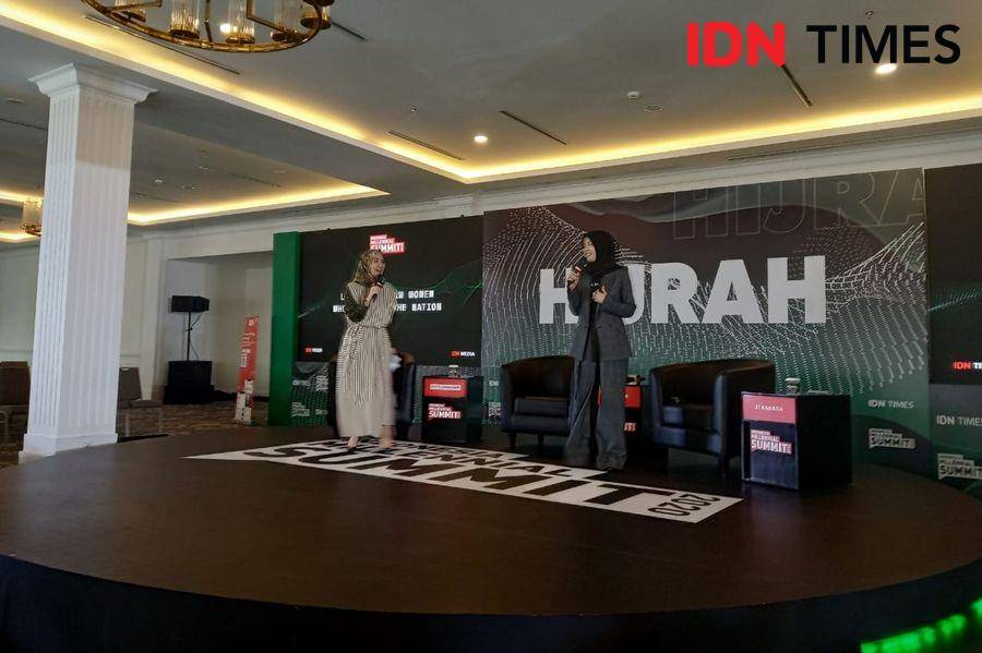 Jenahara dan moderator Putri Dwiandari dalam Indonesia Millennial Summit 2020. 17 Januari 2020. IDN Times/Febriyanti Revitasari