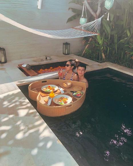 Pengantin Baru, 9 Momen Bulan Madu Marcell Darwin dan Nabila di Bali